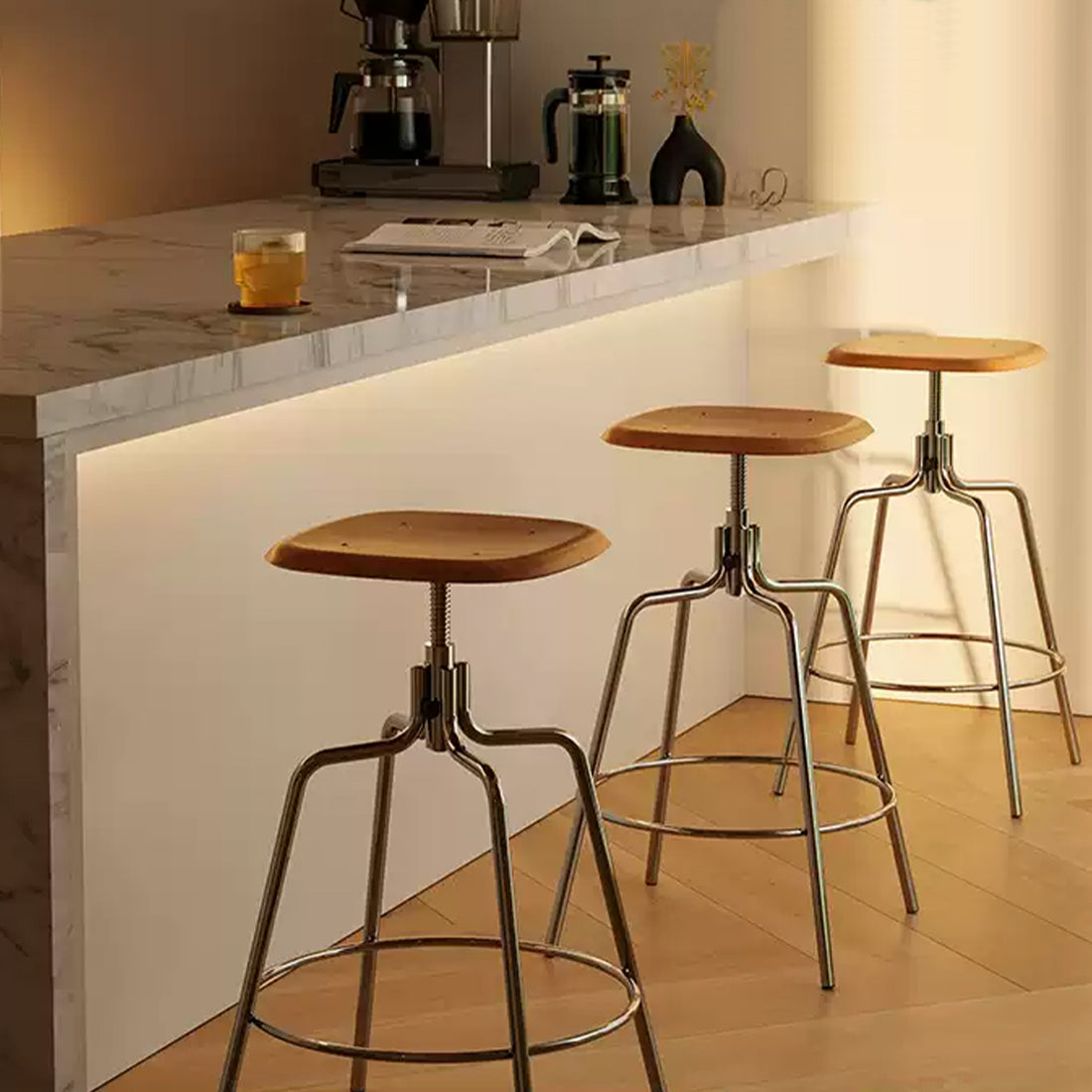 SSL Island Lift High Stool