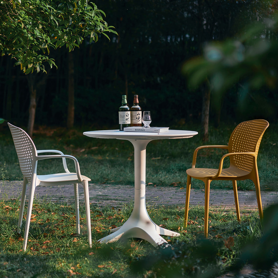 SSL Goblet Round Table