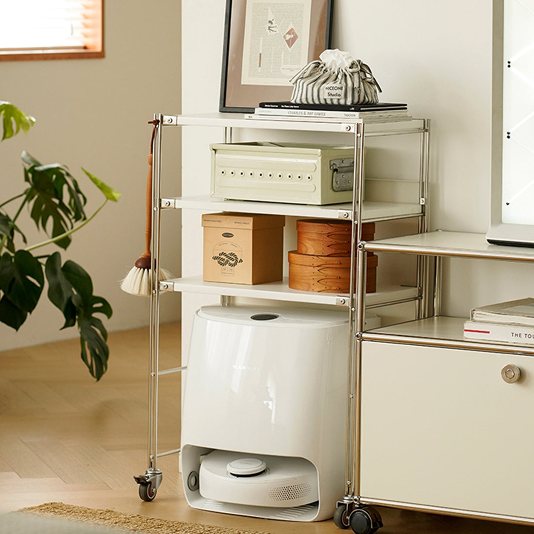 SSL Sweeping Robot Storage Rack